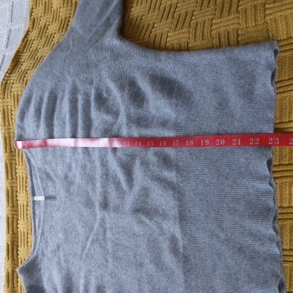 Grey Cashmere & silk dolman sweater - Picture 6 of 13